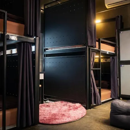 Area81 Hideout Hostel Khaosan-3
